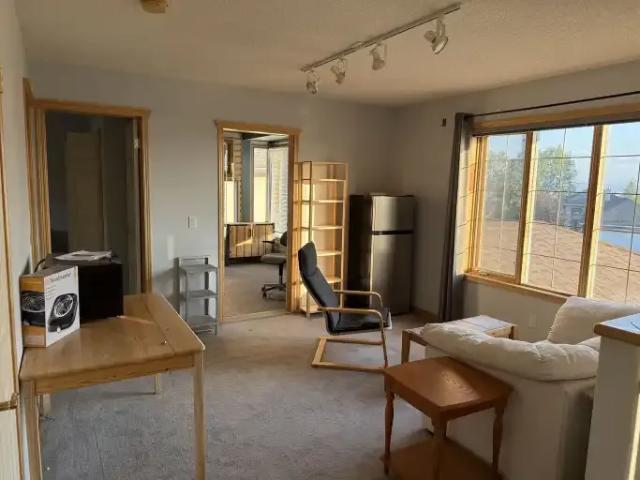 1 Bedroom House Cochrane AB LS105309113