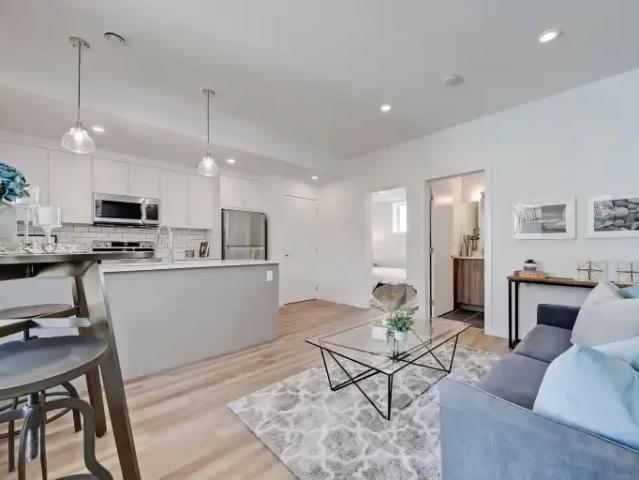1 Bedroom House Calgary AB 103215667