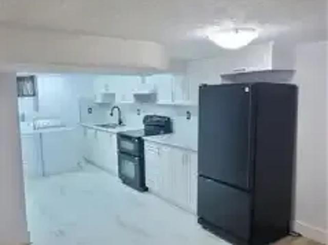 1 Bedroom House Cambridge ON 102306692
