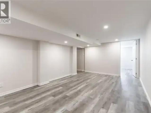 1 Bedroom House Burlington ON LS102715425