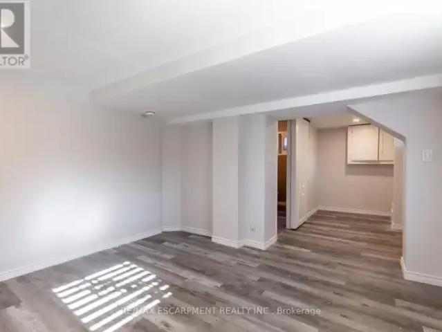 1 Bedroom House Burlington ON LS102715428