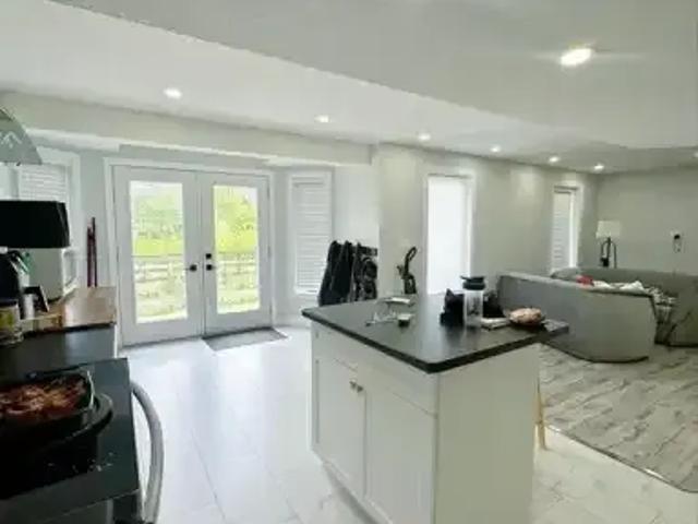 1 Bedroom House Guelph ON 100443619