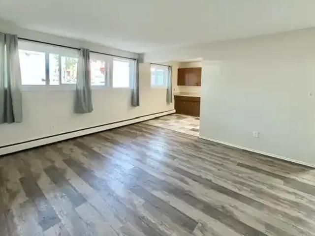 1 Bedroom House Edmonton AB 103879244