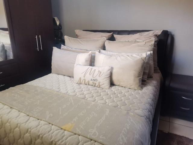 1 Bedroom House For Sale in Diepkloof Zone 4