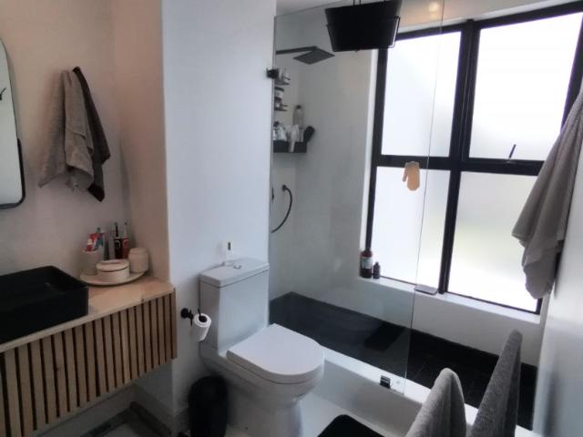 1 Bedroom House For Sale in Lombardy Estate