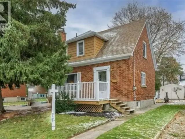 1 Bedroom House Kitchener ON 102052572