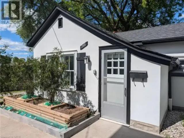 1 Bedroom House Kitchener ON 103487525