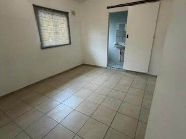 1 Bedroom House in Clayfield