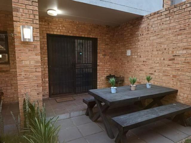1 Bedroom House in Amberfield