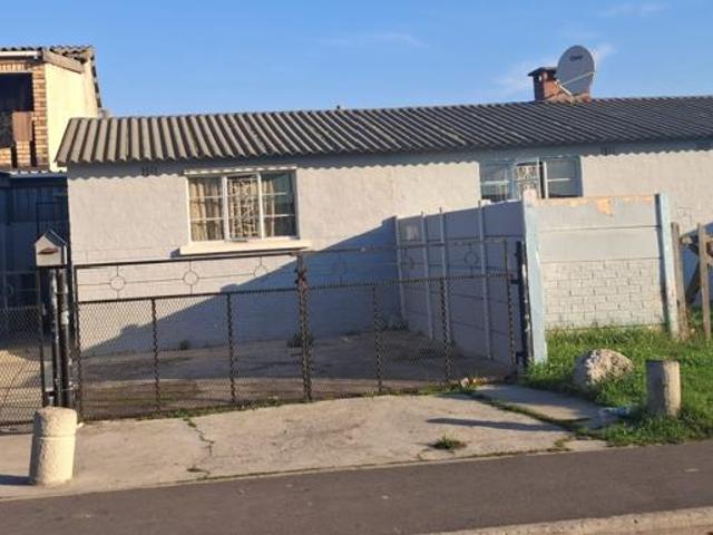 1 Bedroom House in Bonteheuwel