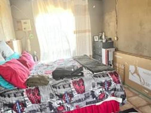 1 Bedroom House in Bophelong
