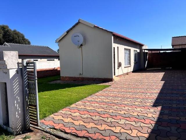 1 Bedroom House in Duvha Park