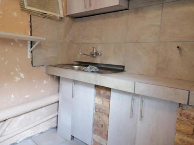 1 Bedroom House in Kensington