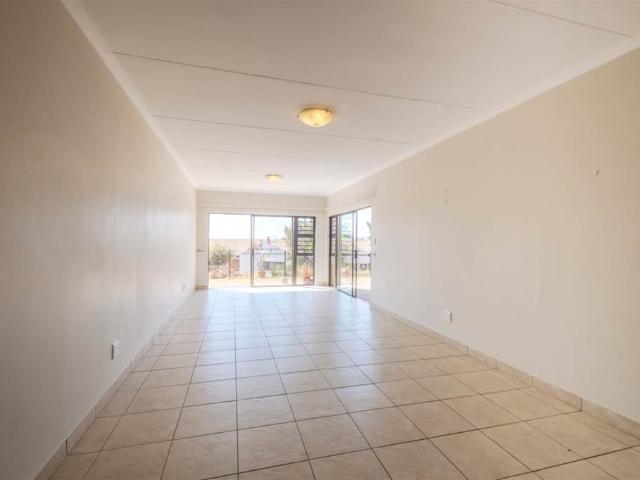 1 Bedroom House in Hazeldean Silverlakes Surroundings
