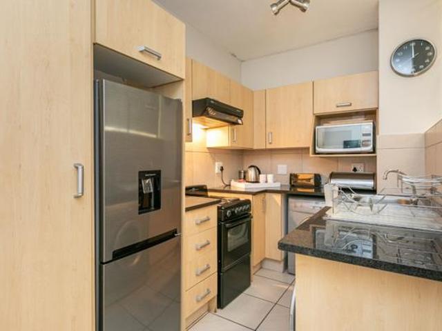 1 Bedroom House in Illovo