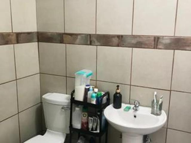 1 Bedroom House in Lombardy East