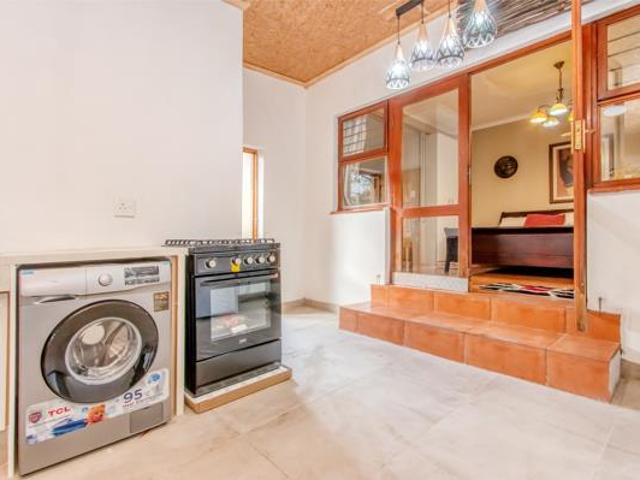 1 Bedroom House in Morningside