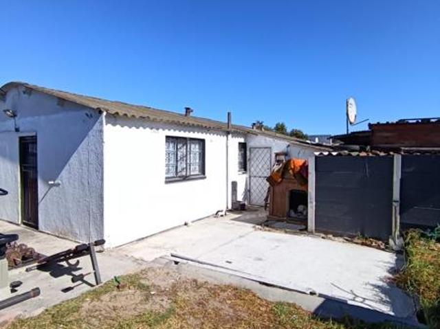1 Bedroom House in Matroosfontein