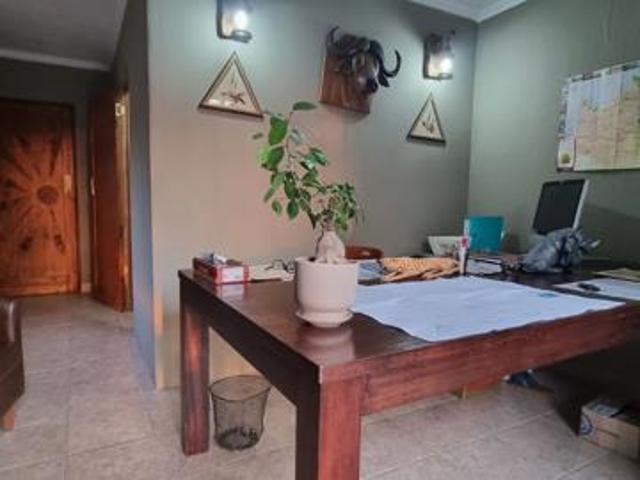 6 Bedroom House in Marloth Park