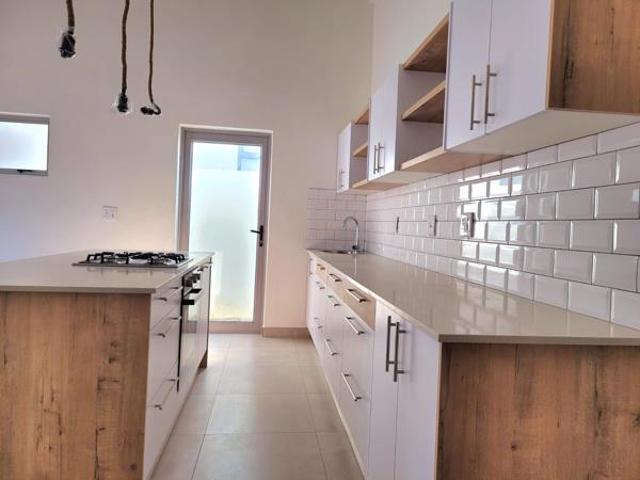 1 Bedroom House in Saldanha Heights