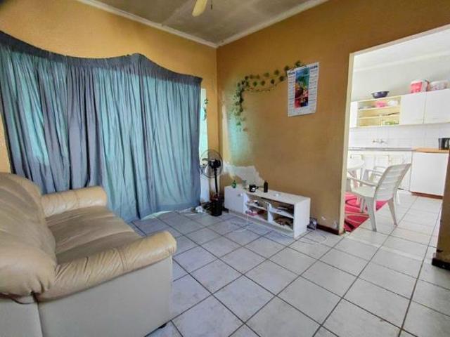 1 Bedroom House in Strand Central