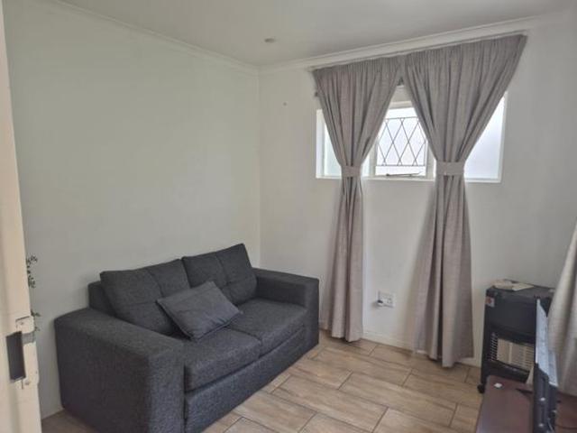 1 Bedroom House in Parkhurst