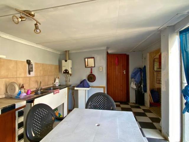1 Bedroom House in Pearly Beach