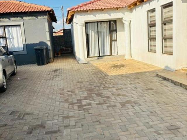 1 Bedroom House in Protea Glen