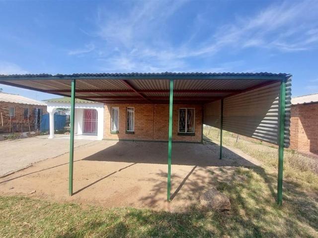 1 Bedroom House in Roodepan