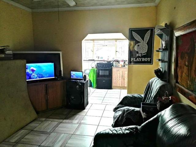 1 Bedroom House in Randlespark