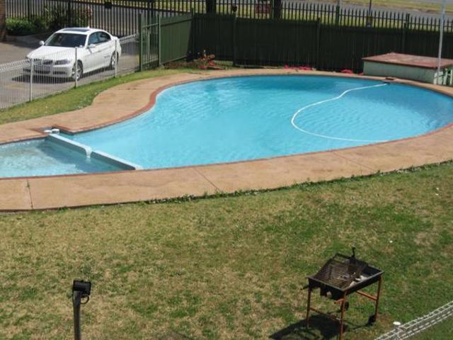 1 Bedroom House in Rhodesfield