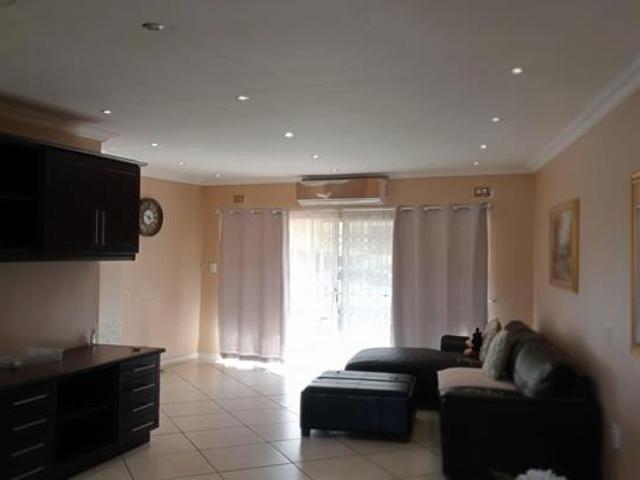 1 Bedroom House in Woodhurst