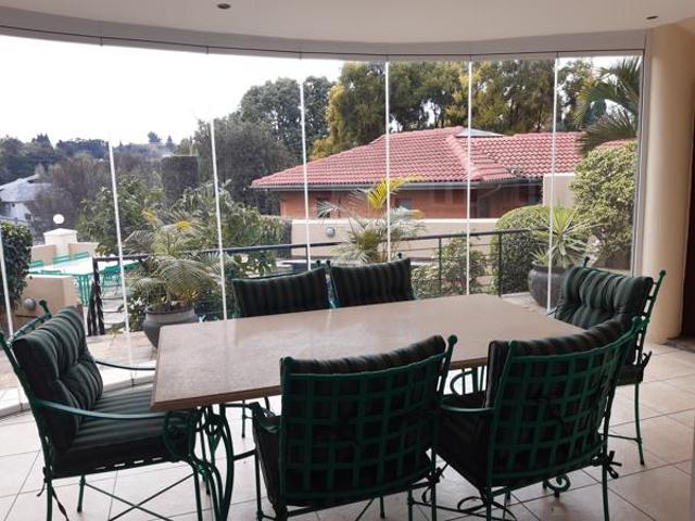 1 Bedroom House in Waterkloof Ridge