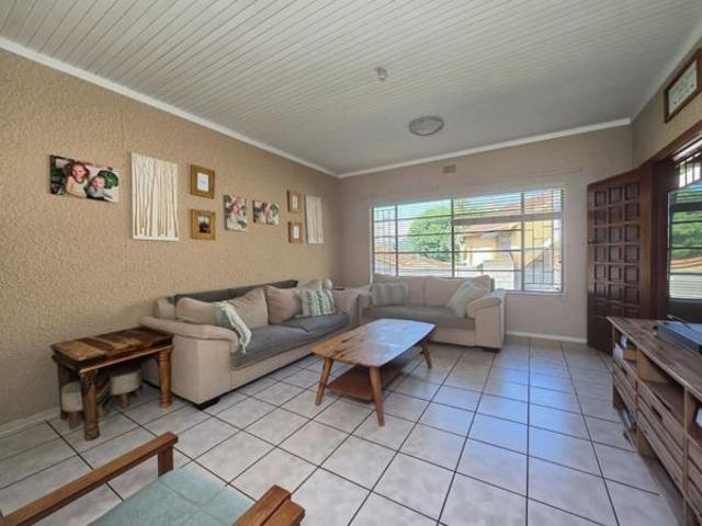 1 Bedroom House in West Acres Ext 6