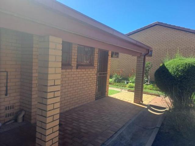 1 Bedroom House in Wilro Park