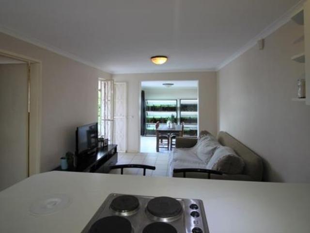 1 Bedroom House in Table View