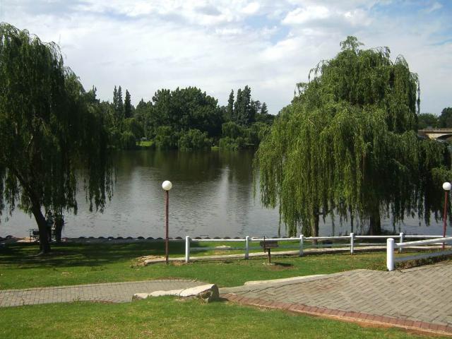 1 Bedroom House in Vaalpark