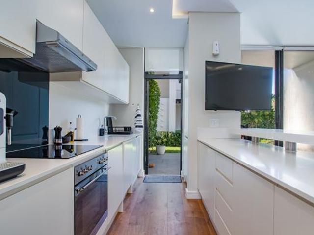 1 Bedroom House in Val de Vie Estate