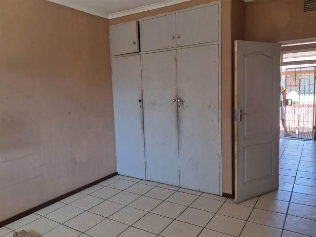 1 Bedroom House in Vanderbijlpark CW3