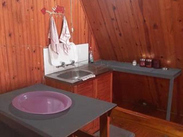 1 Bedroom House in Veld En Vlei