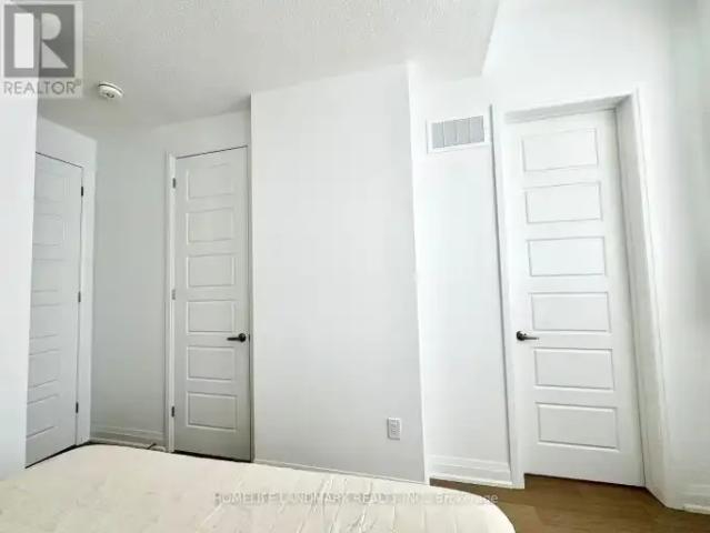 1 Bedroom House Oakville ON LS102952203