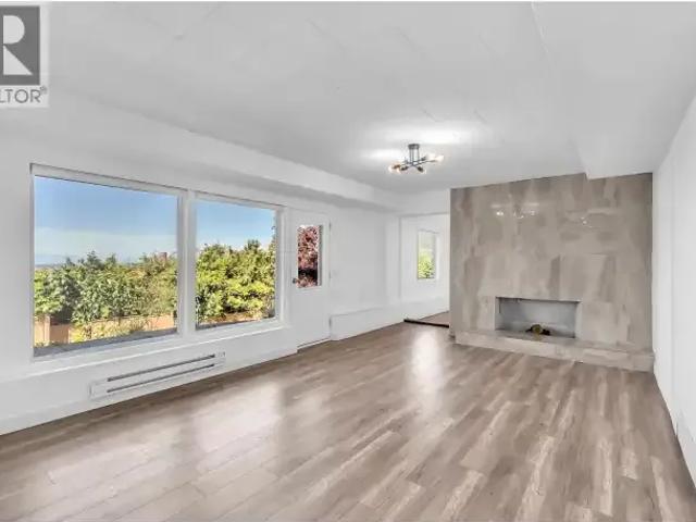 1 Bedroom House North Vancouver BC 103487562