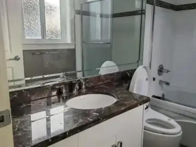 1 Bedroom House Richmond BC 100600607