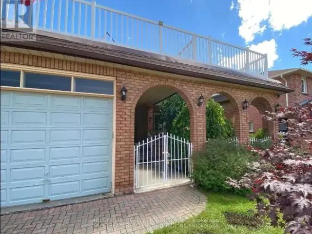 1 Bedroom House Richmond Hill ON 105048028