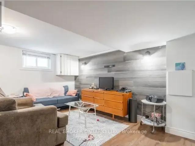 1 Bedroom House Welland ON 104782892