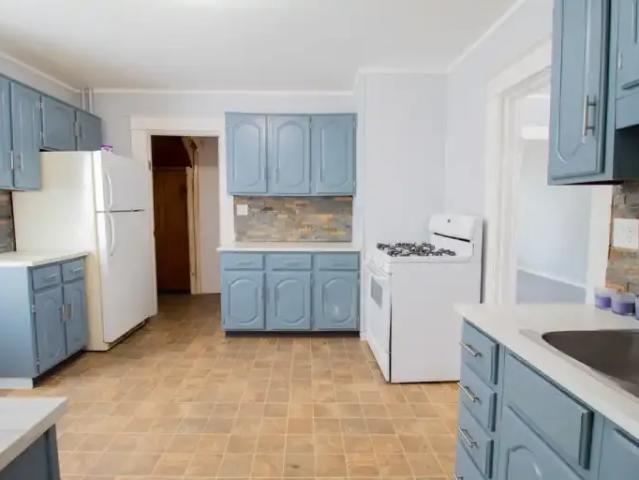 1 Bedroom House Welland ON 105185862