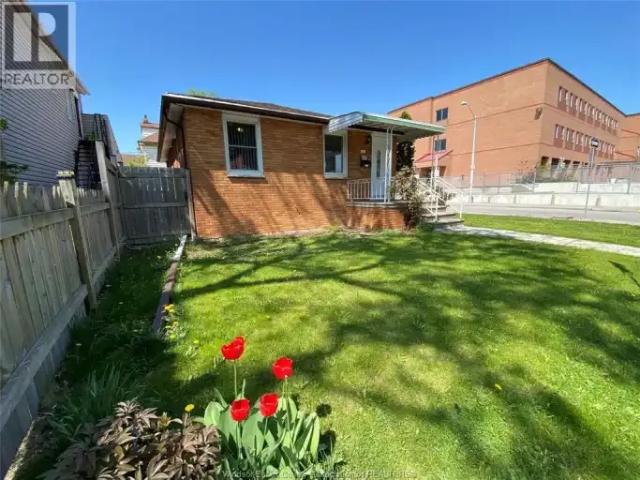 1 Bedroom House Windsor ON 103338645