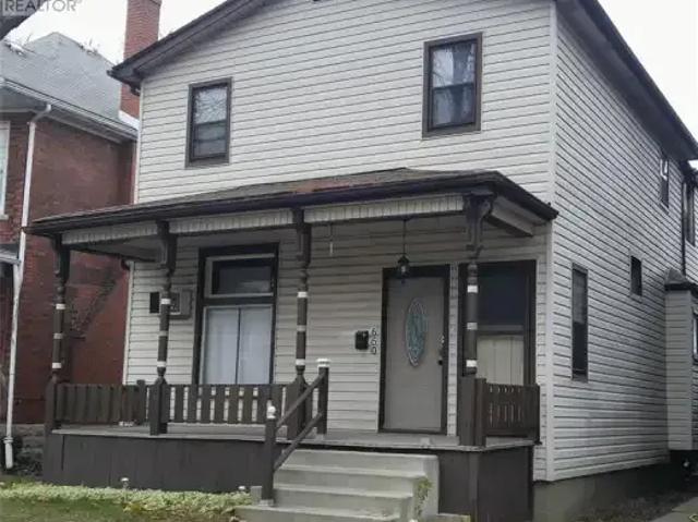 1 Bedroom House Windsor ON 104876982