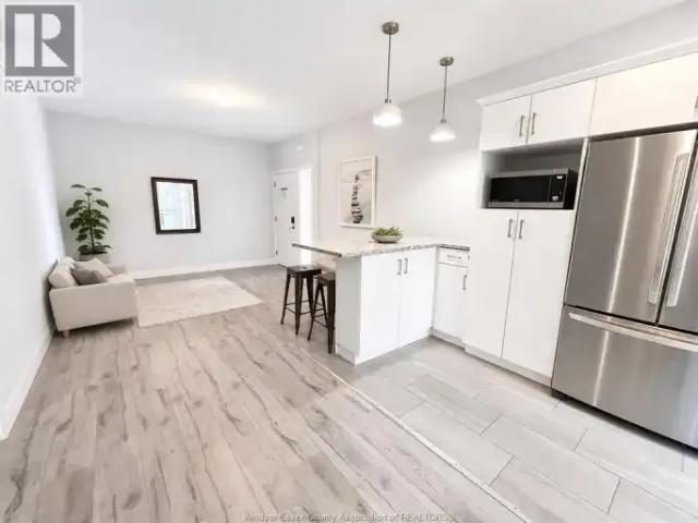 1 Bedroom House Windsor ON 105167541