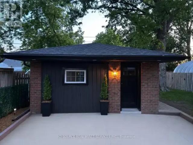 1 Bedroom House Windsor ON 105327100
